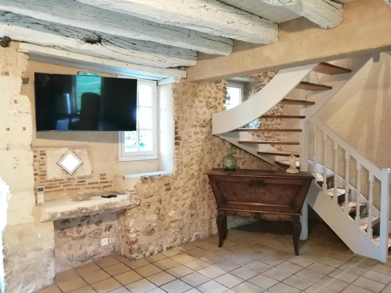 Gite Les Mareillauds - Piscine Salon Екстер'єр фото