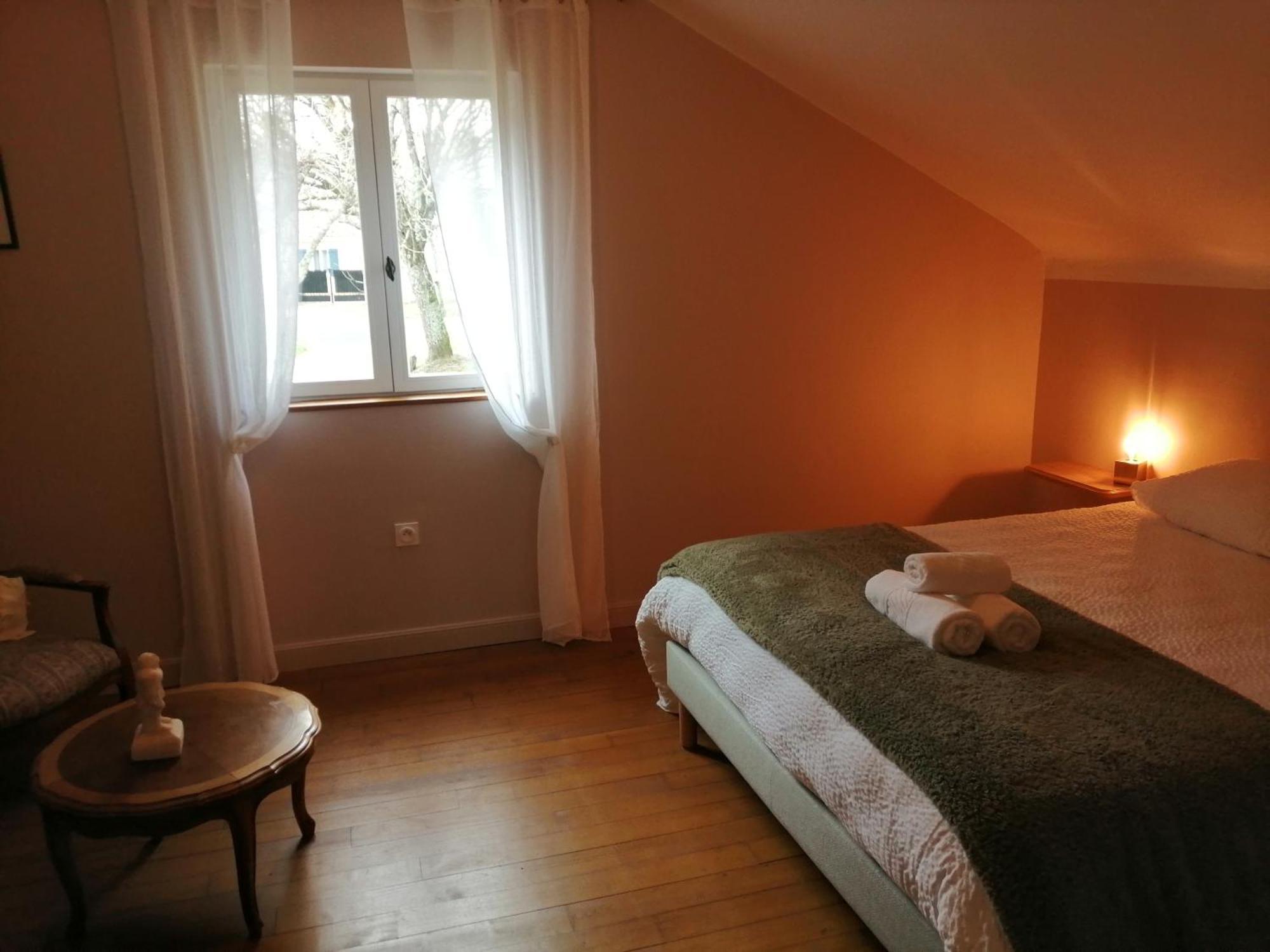 Gite Les Mareillauds - Piscine Salon Екстер'єр фото